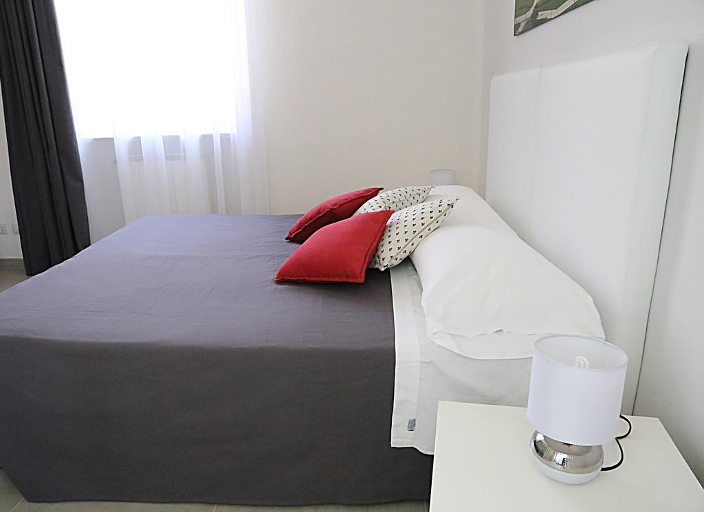 Quattro Stelle Al Porto Guest House Civitavecchia Eksteriør billede