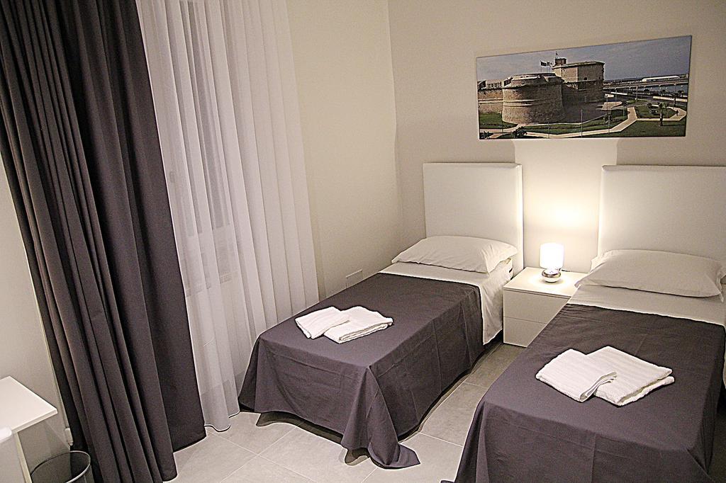Quattro Stelle Al Porto Guest House Civitavecchia Eksteriør billede