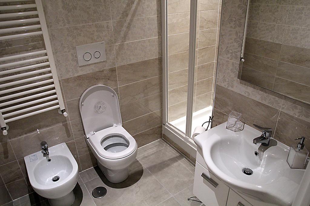 Quattro Stelle Al Porto Guest House Civitavecchia Eksteriør billede