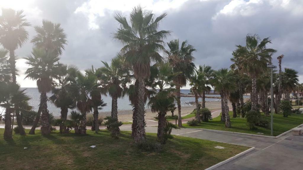 Quattro Stelle Al Porto Guest House Civitavecchia Eksteriør billede